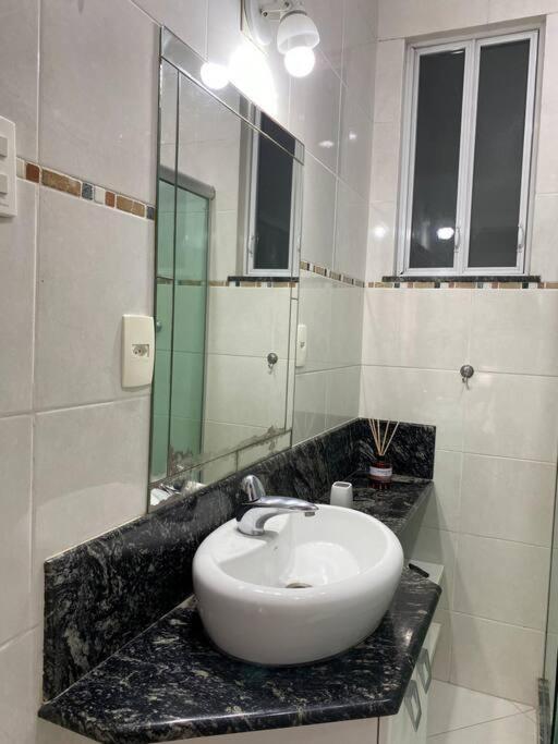 Cantinho Da Vic E Cris Apartemen *